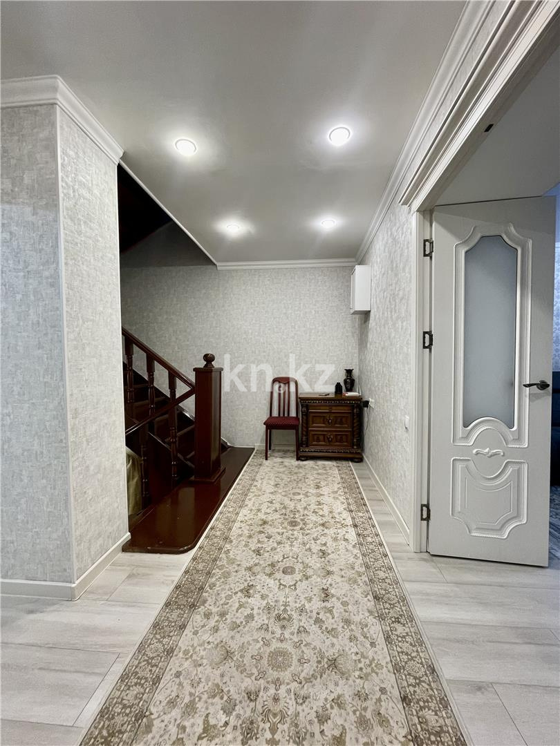 Продажа 4-комнатной квартиры, 117 м², пр. Республики, дом  4 в Караганде - фото 16