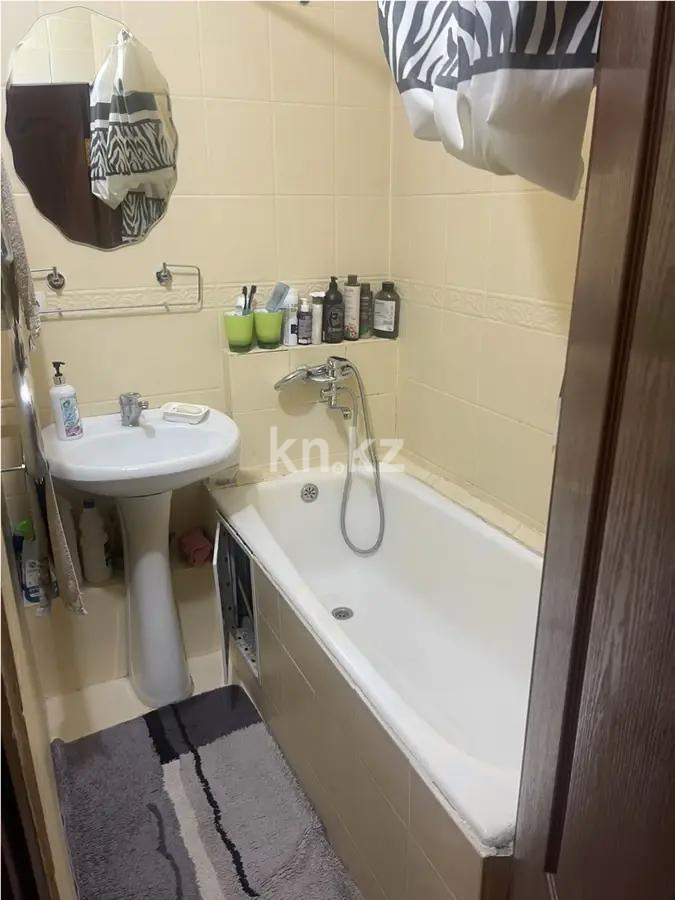 Продажа 3-комнатной квартиры, 60 м², ул. Кабанбай батыра, дом  216 в Алматы - фото 4