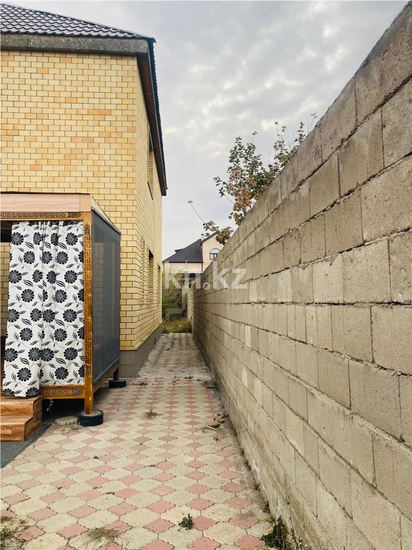 Продажа 6-комнатного дома, 245 м², ул. Турекулова в Караганде