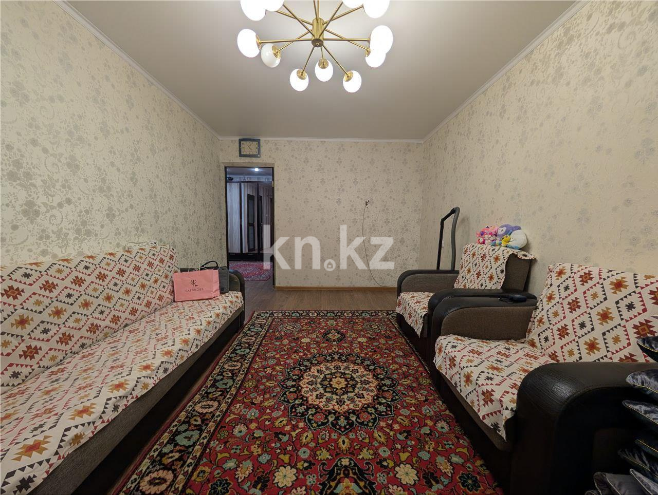 Продажа 2-комнатной квартиры, 50 м², 11 кв-л, дом  15 в Караганде - фото 2