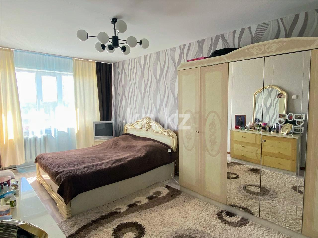 Продажа 3-комнатной квартиры, 62 м², мкр-н 15 в Караганде - фото 3