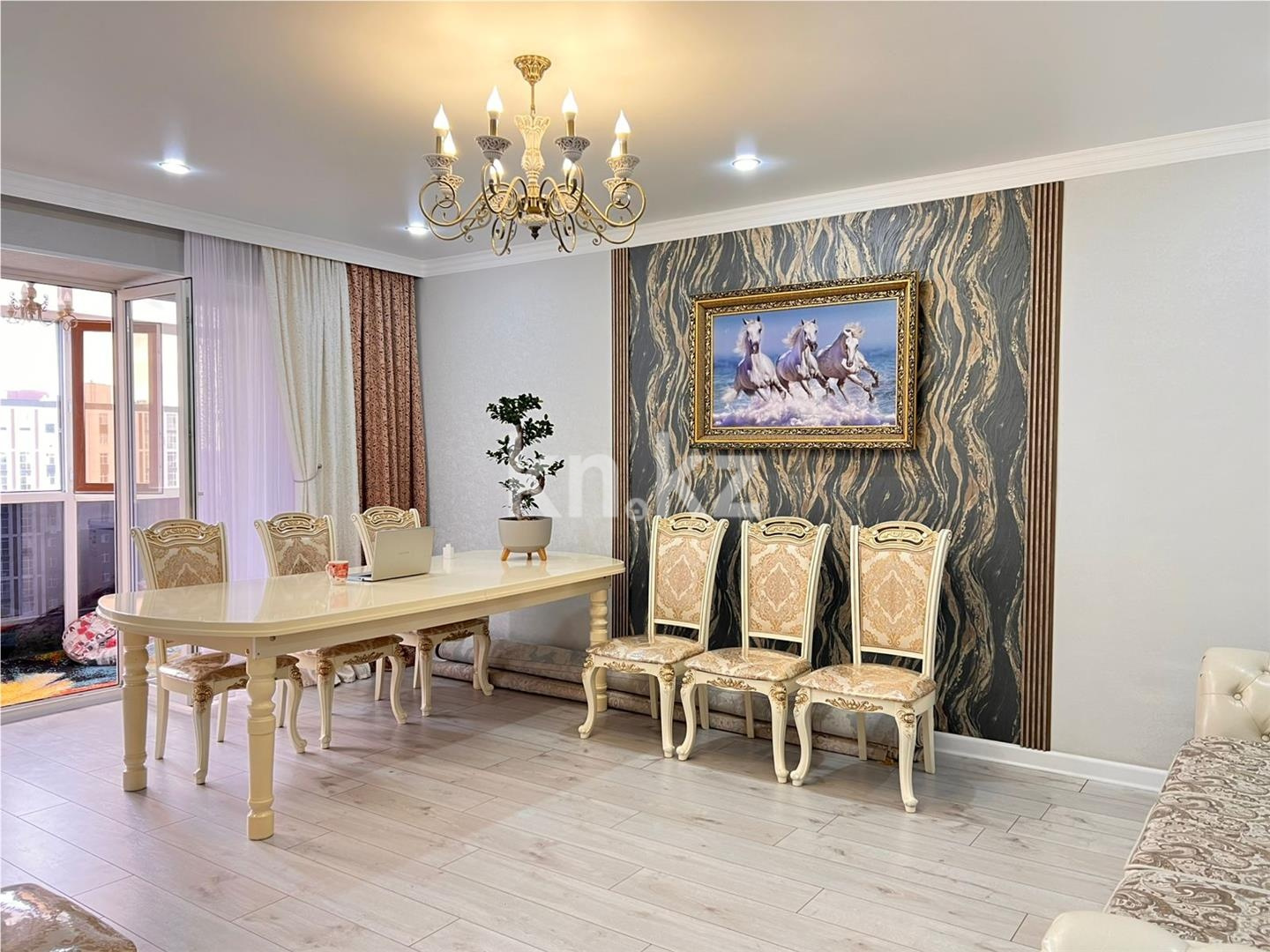 Продажа 4-комнатной квартиры, 111 м² в Караганде
