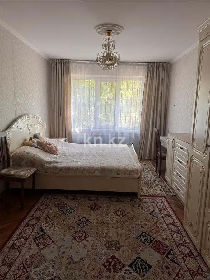 Продажа 3-комнатной квартиры, 62 м², 12 мкр., дом  4 в Алматы - фото 2