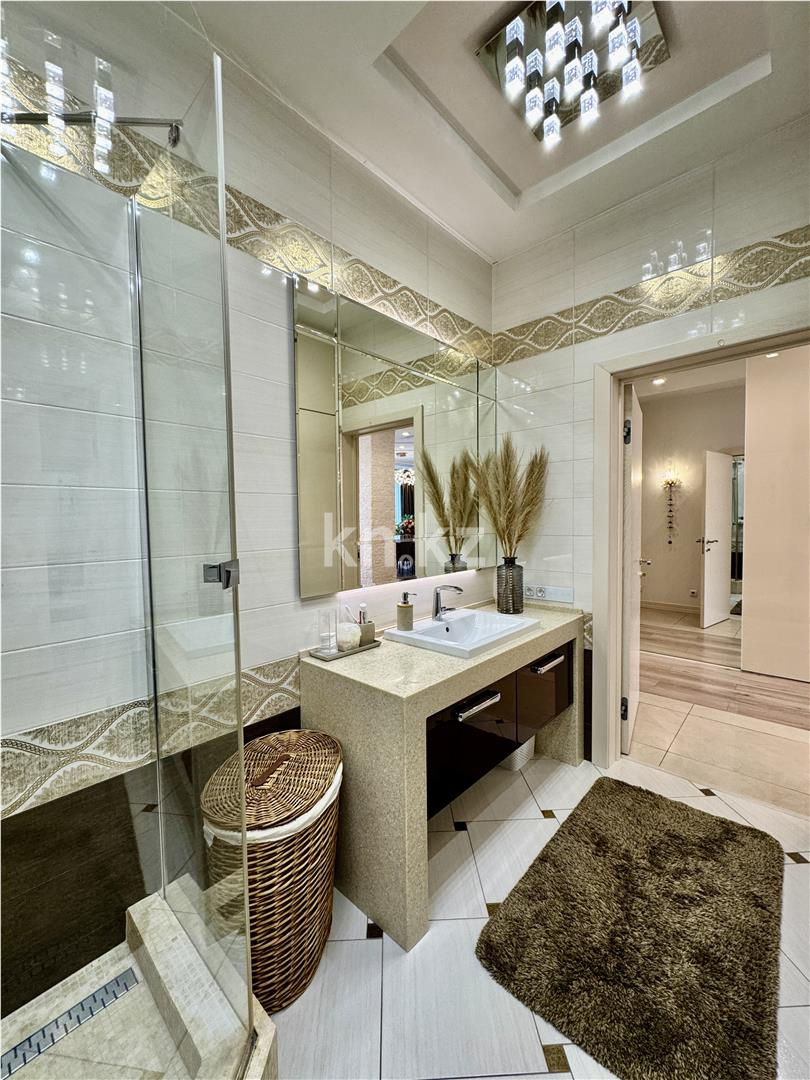 Продажа 4-комнатной квартиры, 198 м², ул. Ботаническая, дом  12/12 в Караганде - фото 23