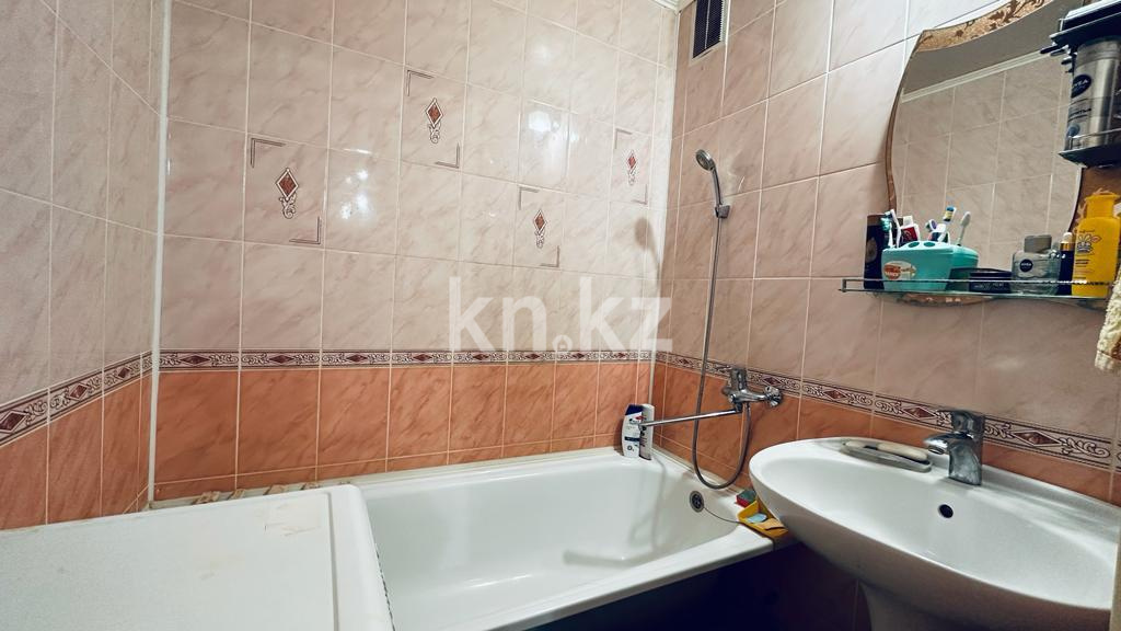 Продажа 3-комнатной квартиры, 67 м², мкр-н Мамраева (Восток-5) в Караганде - фото 8