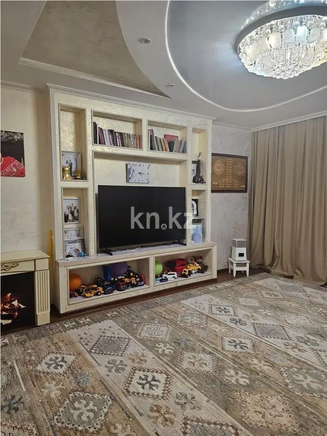 Продажа 4-комнатной квартиры, 110 м², ул. Иманбаевой, дом  5 в Астане