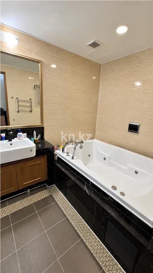 Продажа 4-комнатной квартиры, 130 м² в Алматы - фото 2