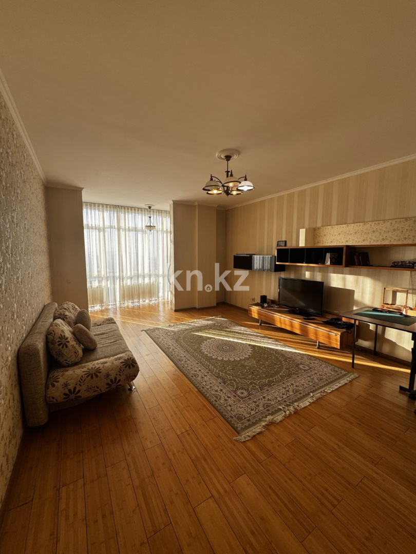 Продажа 1-комнатной квартиры, 65.4 м², ул. Шевченко в Алматы