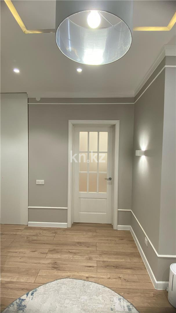 Продажа 3-комнатной квартиры, 83 м², ул. Аманжолова в Астане - фото 16