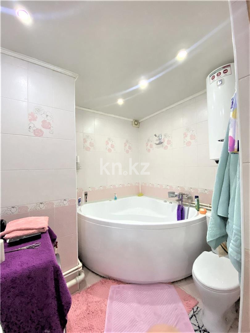 Продажа 2-комнатной квартиры, 45 м², ул. Карбышева, дом  8 в Караганде - фото 9