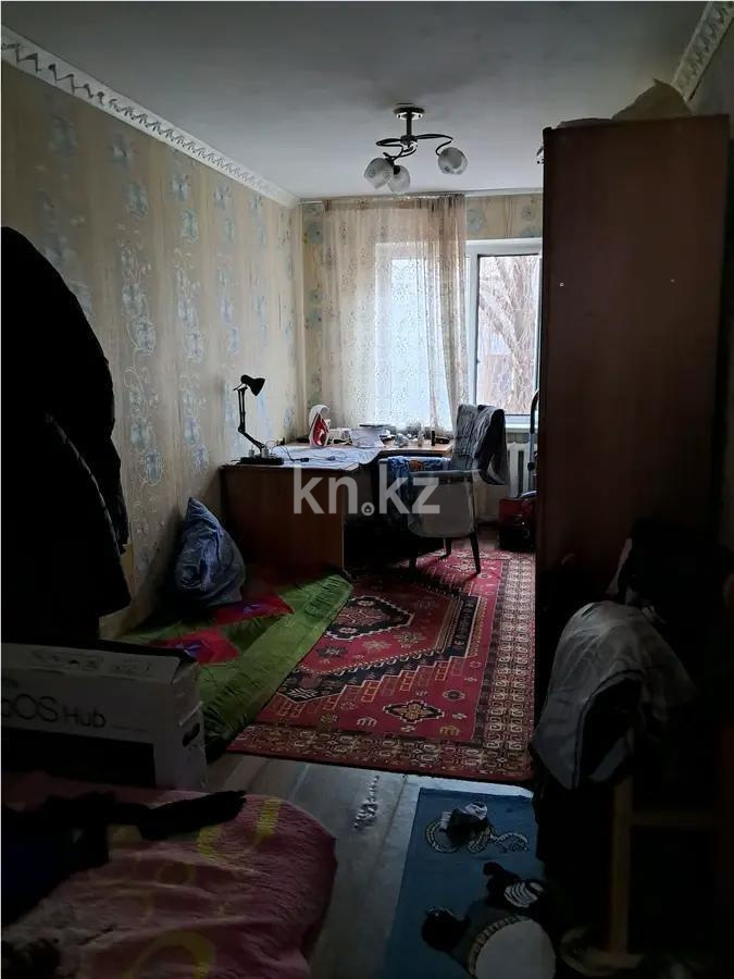 Продажа 3-комнатной квартиры, 58 м², 8 мкр., дом  27 в Алматы - фото 2