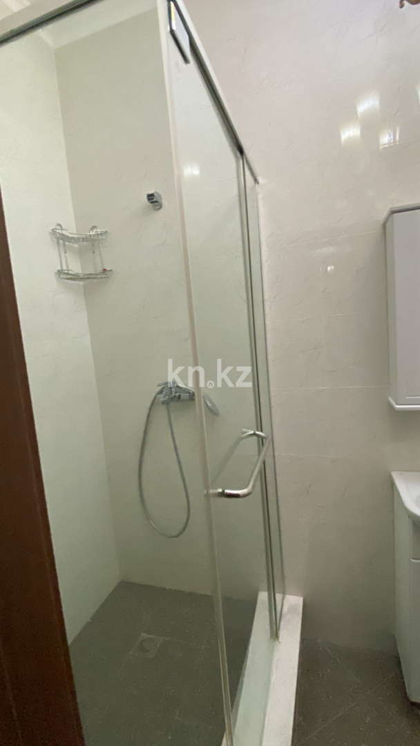 Аренда 4-комнатной квартиры, 180 м², пр. Мангилик Ел, дом  28 в Астане - фото 21