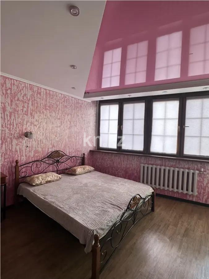 Продажа 2-комнатной квартиры, 70.2 м² в Алматы - фото 2