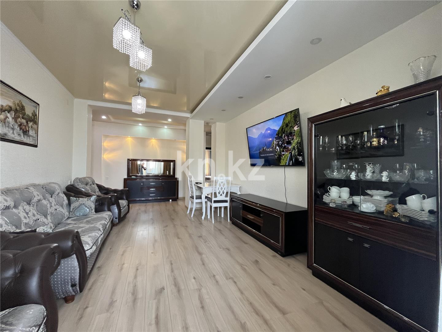 Продажа 3-комнатной квартиры, 95 м², пр. Республики в Караганде - фото 9