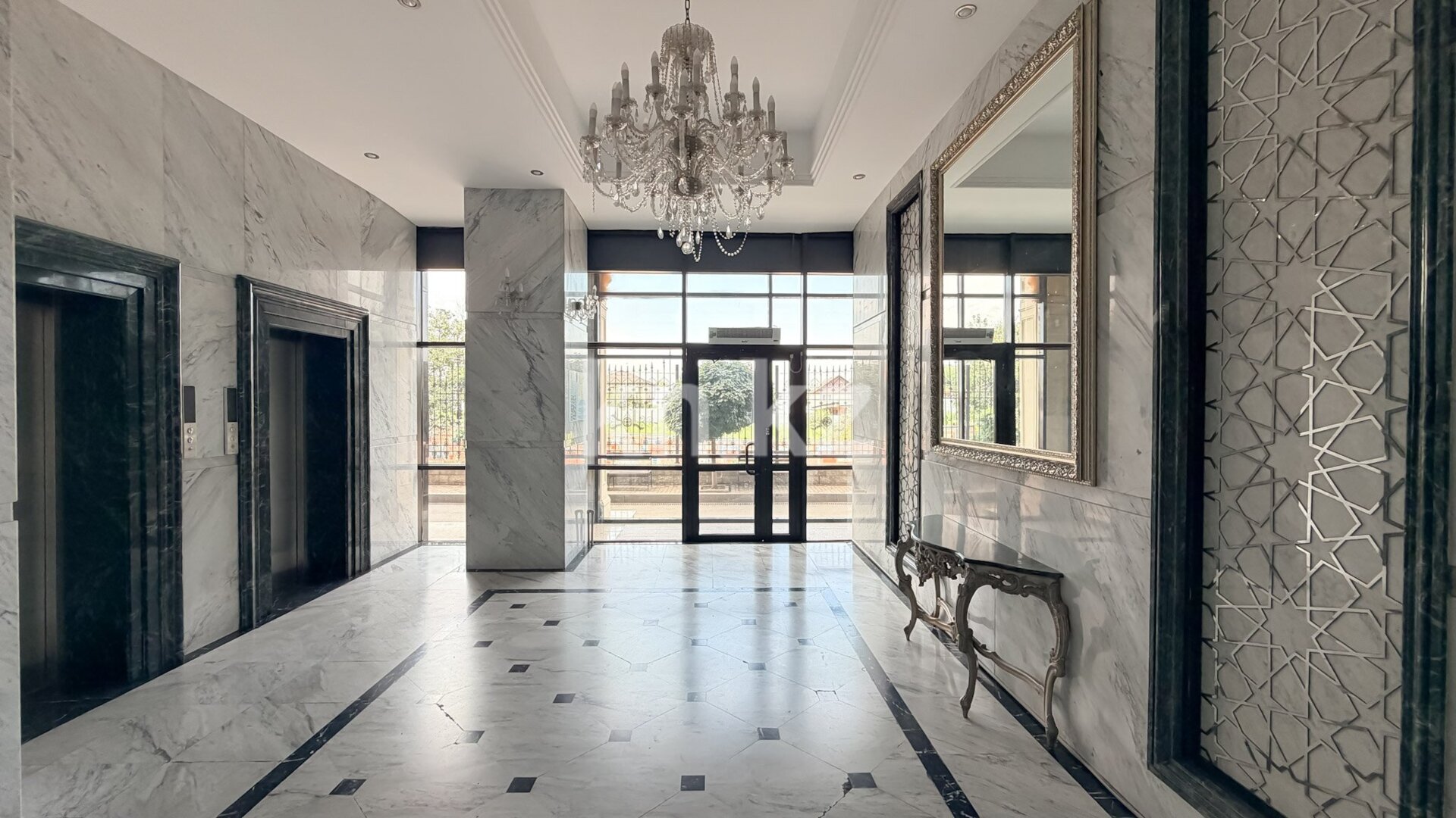Продажа 1-комнатной квартиры, 65 м² в Алматы - фото 32
