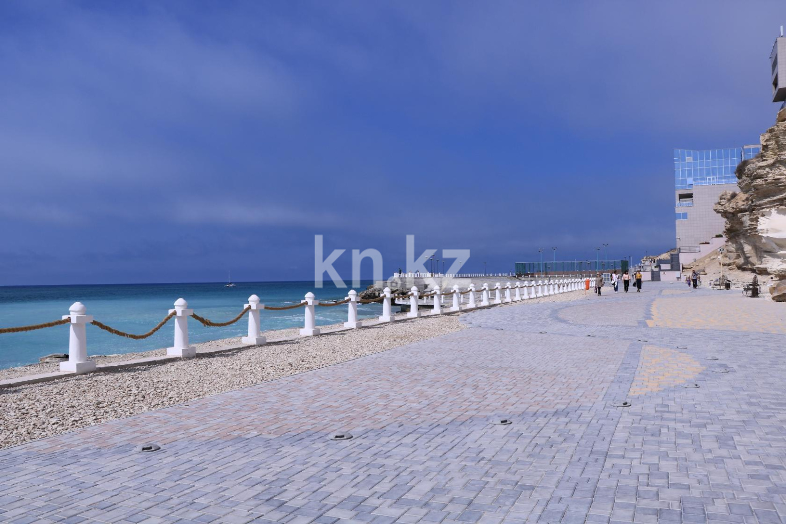 Аренда 2-комнатной квартиры, 56 м², мкр-н 4, дом  63 в Актау - фото 15