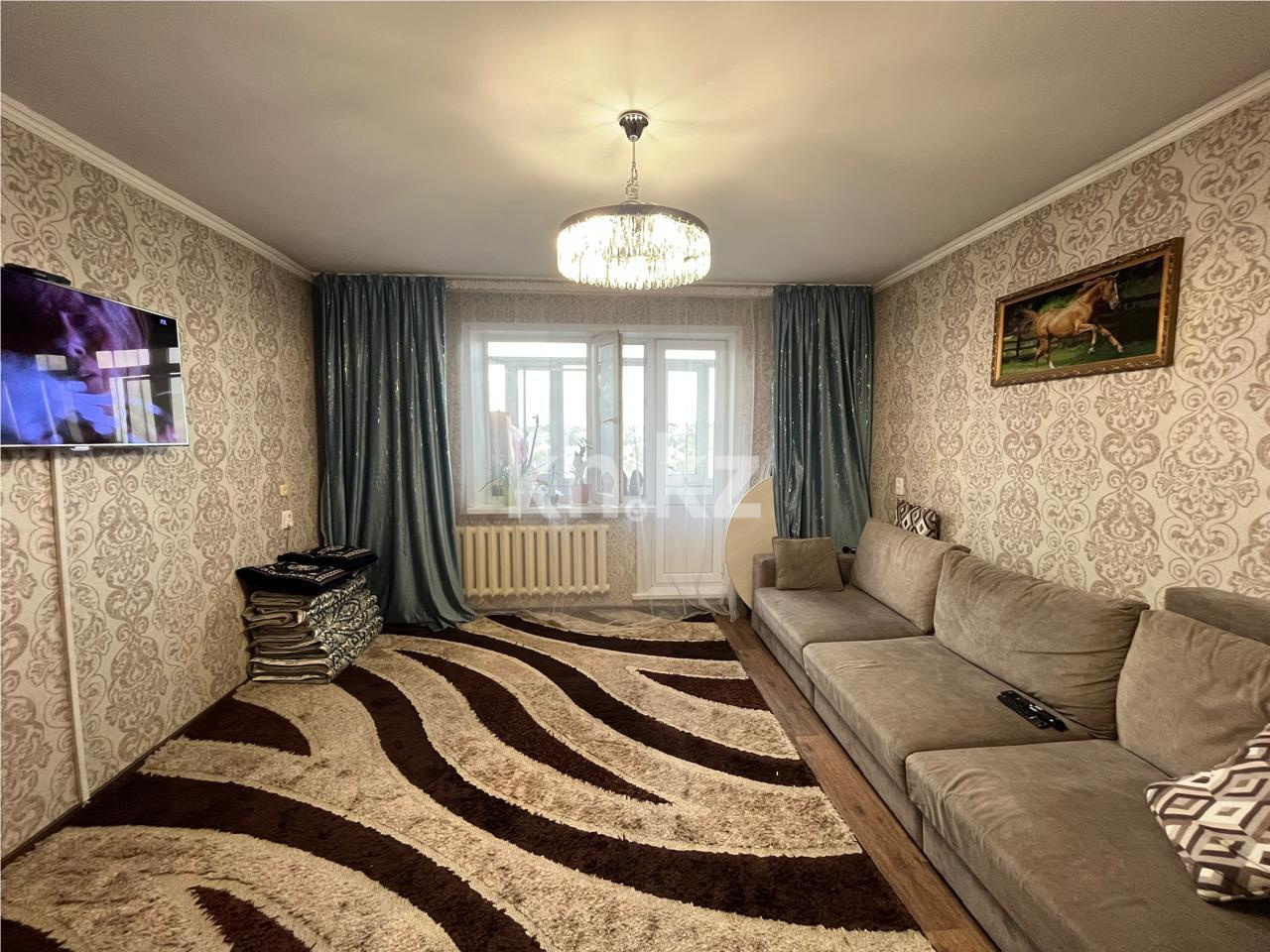 Продажа 4-комнатной квартиры, 77 м², ул. Карла Маркса в Караганде