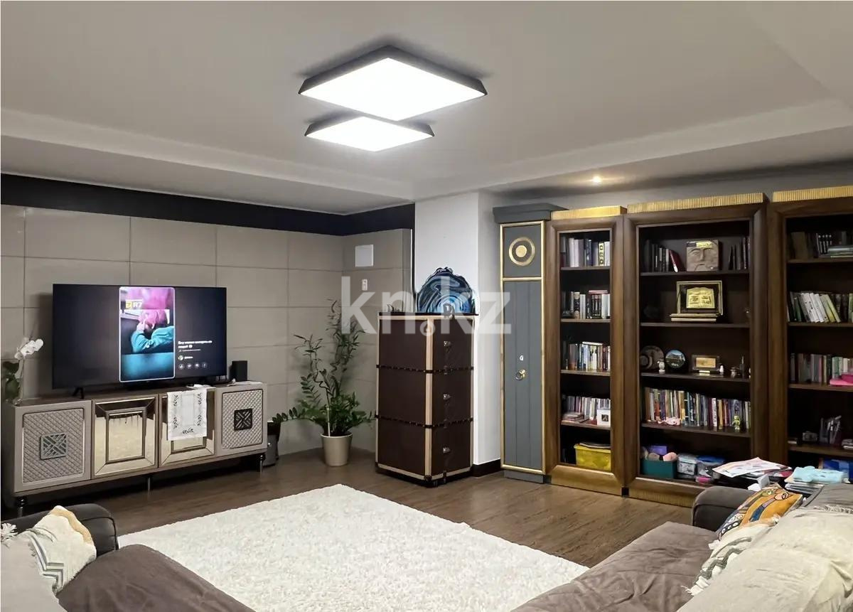 Продажа 4-комнатной квартиры, 135 м² в Астане