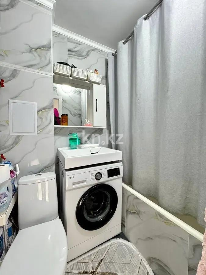 Продажа 2-комнатной квартиры, 47 м², 3 мкр., дом  8 в Алматы - фото 4