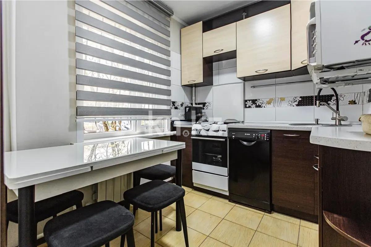 Продажа 3-комнатной квартиры, 62 м², мкр-н 1, дом  73 в Алматы - фото 4