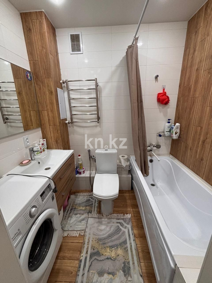 Продажа 2-комнатной квартиры, 57 м², мкр-н Женис в Уральске - фото 9