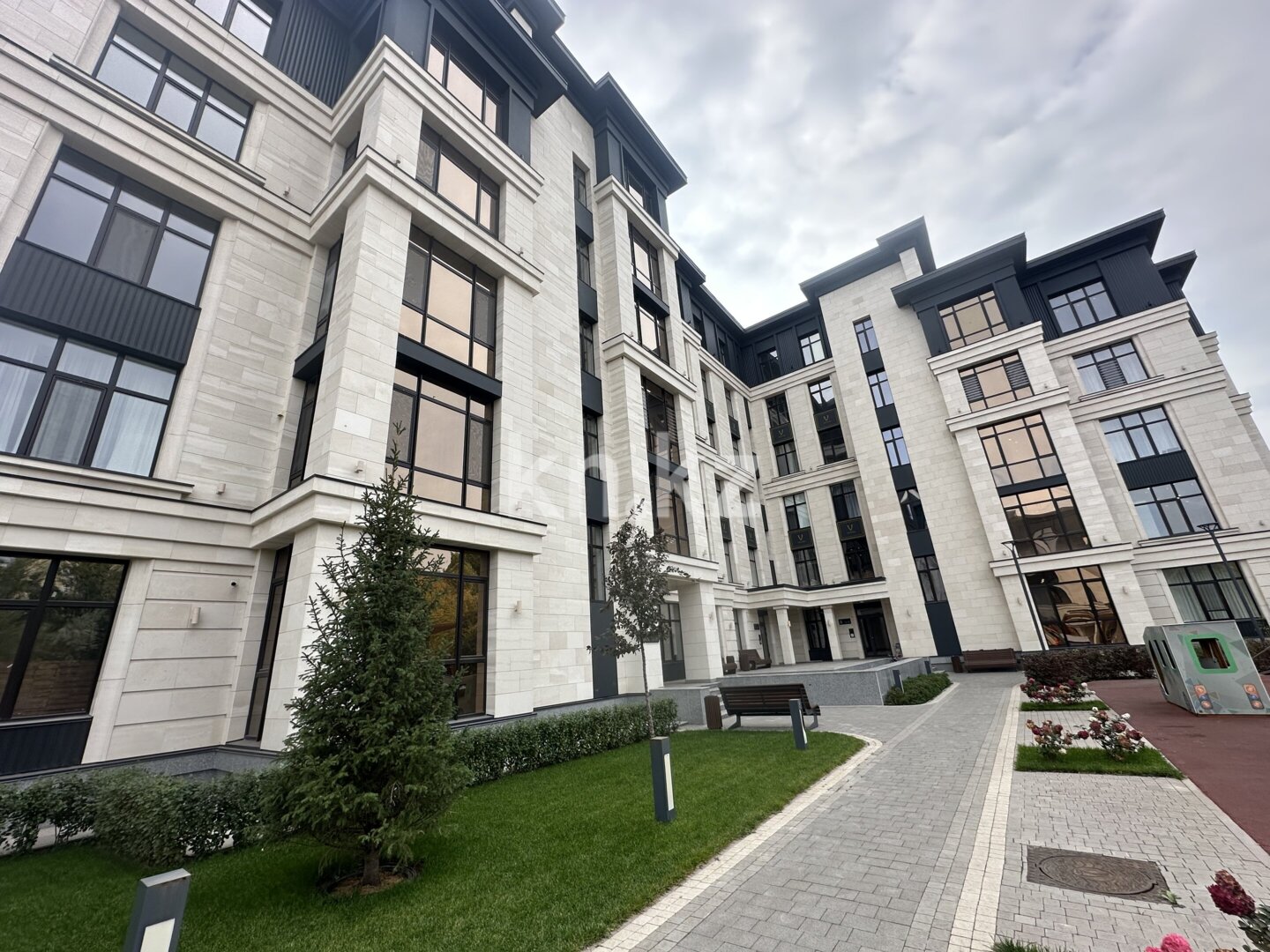 Продажа 3-комнатной квартиры, 102.6 м² в Караганде - фото 7