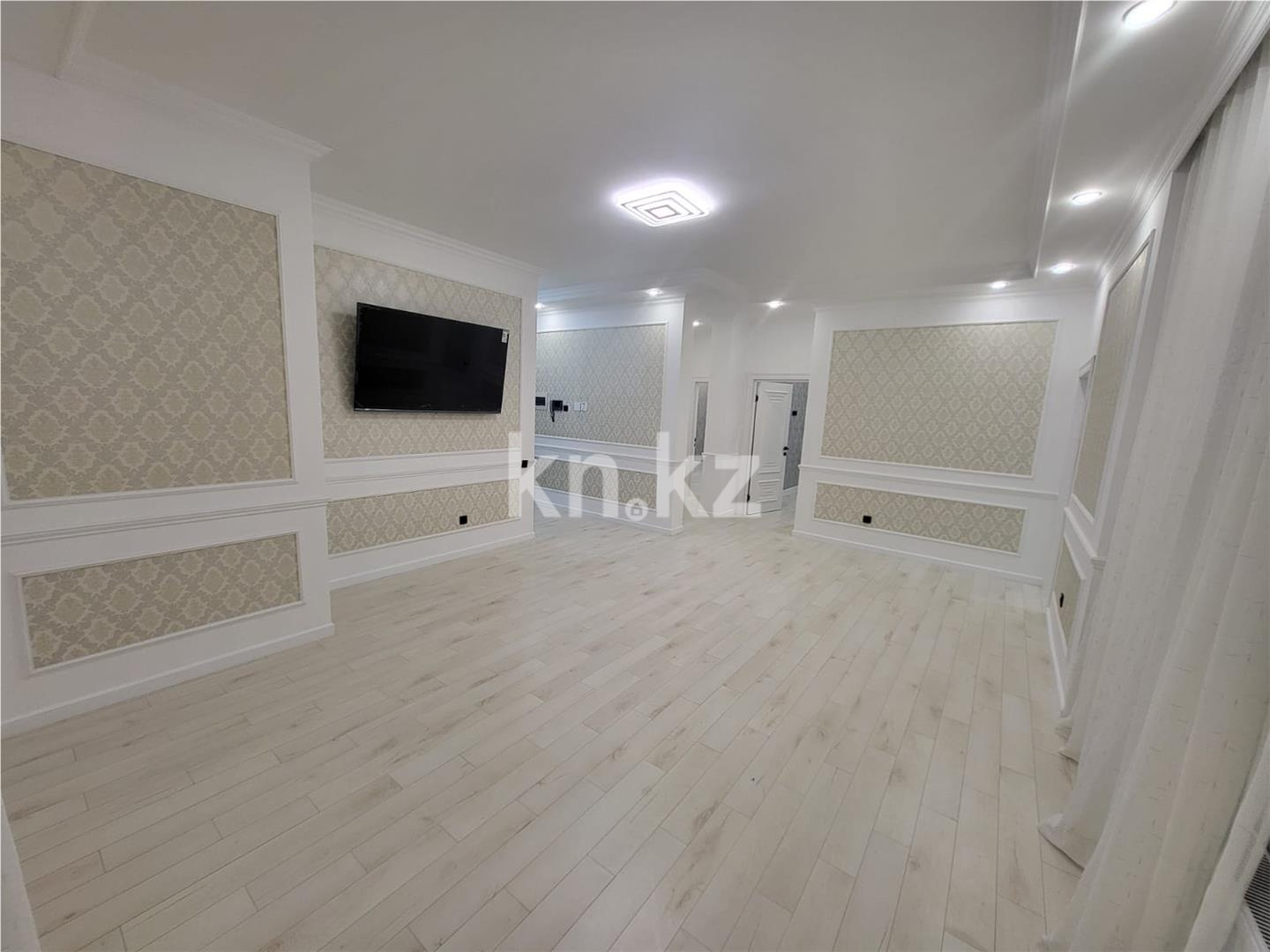 Продажа 4-комнатной квартиры, 119 м², ул. Храпатого в Астане