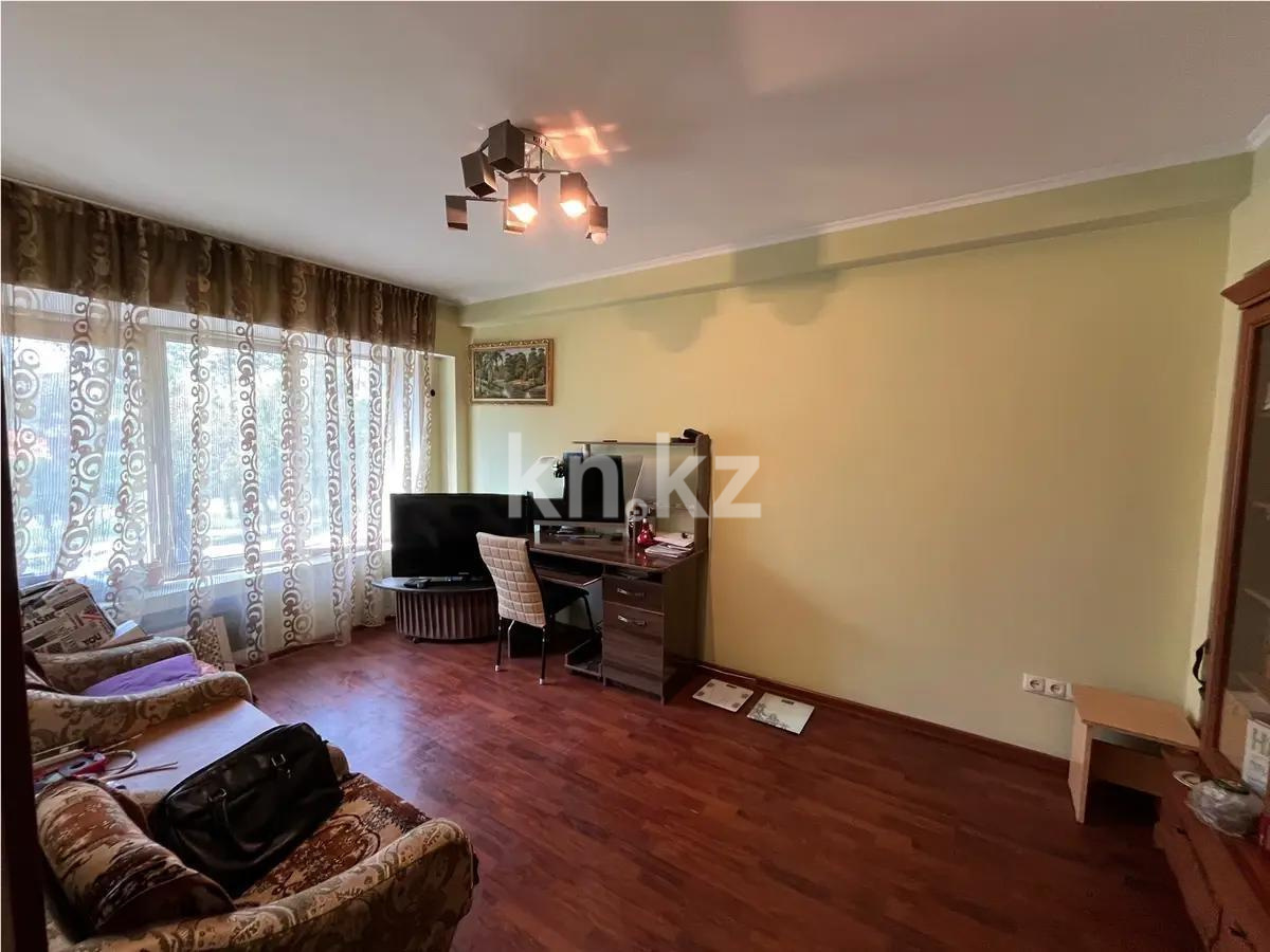 Продажа 3-комнатной квартиры, 63 м², ул. Майлина, дом  80 в Алматы - фото 2