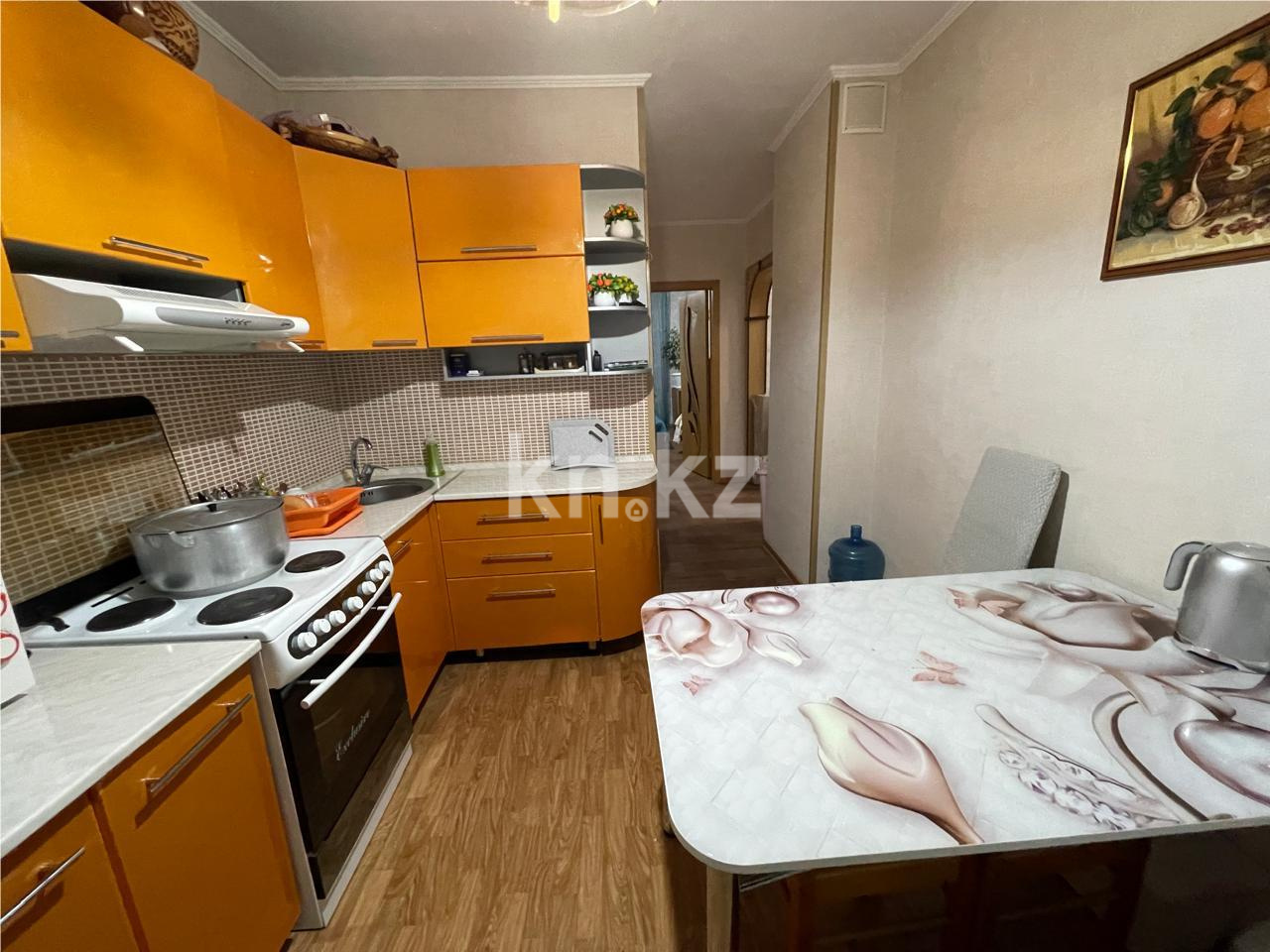 Продажа 3-комнатной квартиры, 63 м², мкр. Гульдер-1 в Караганде - фото 10