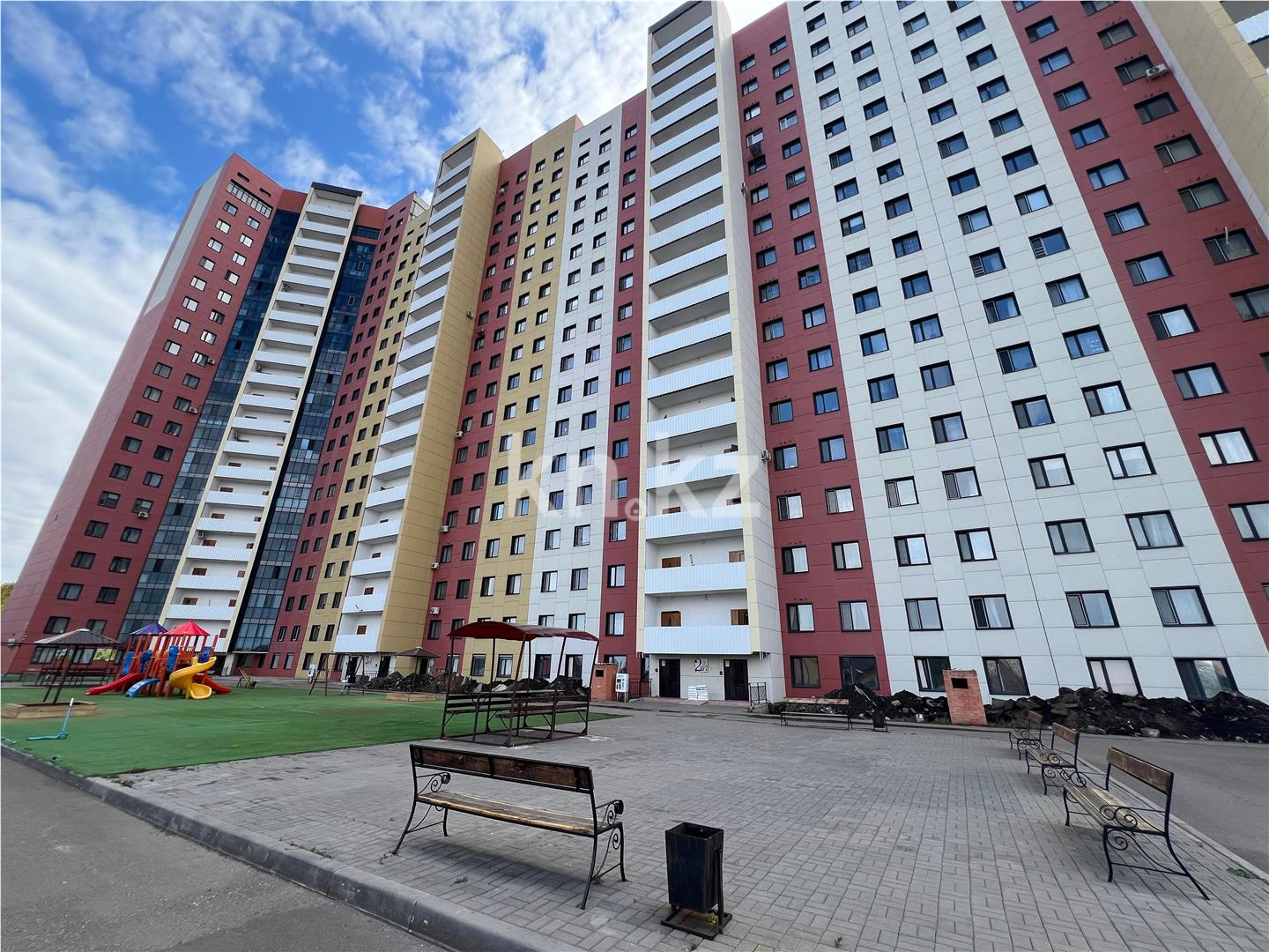 Продажа 3-комнатной квартиры, 67 м², ул. Дюсембекова в Караганде