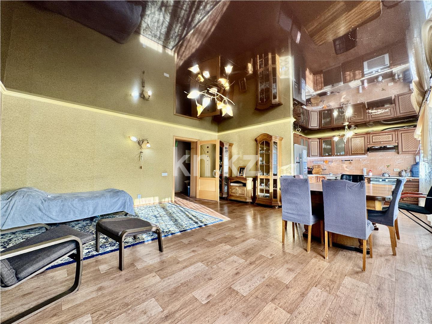 Продажа 3-комнатной квартиры, 93 м², ул. Гоголя, дом  46/3 в Караганде - фото 6