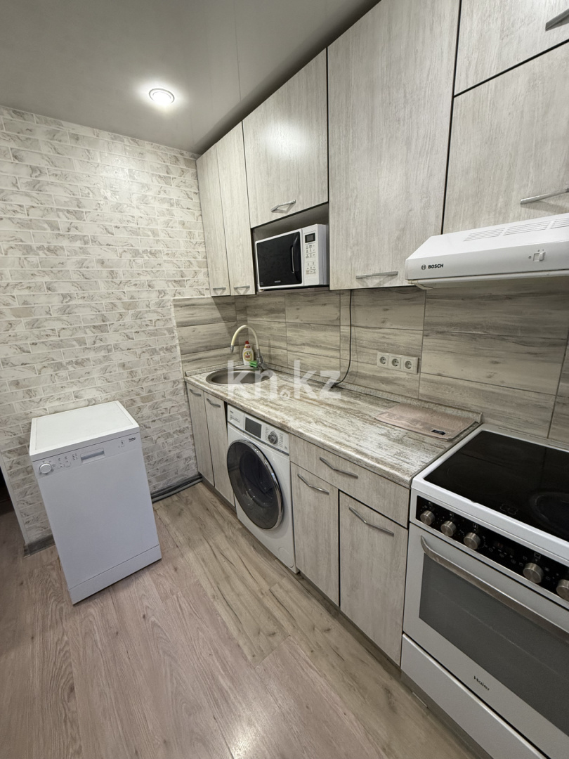 Аренда 2-комнатной квартиры посуточно, 44 м², ул. Кайсенова, дом  119 в Усть-Каменогорске - фото 3