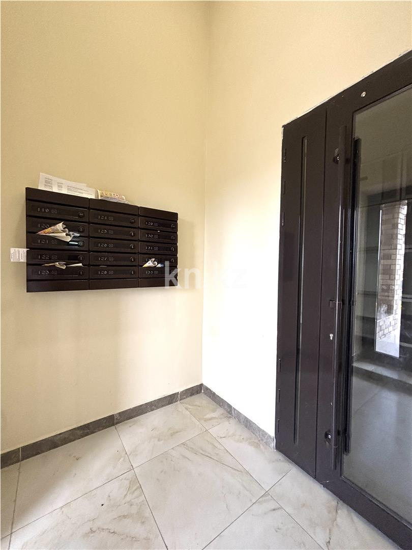 Продажа 2-комнатной квартиры, 67 м², 218 учетный квартал, дом  155 в Караганде - фото 18