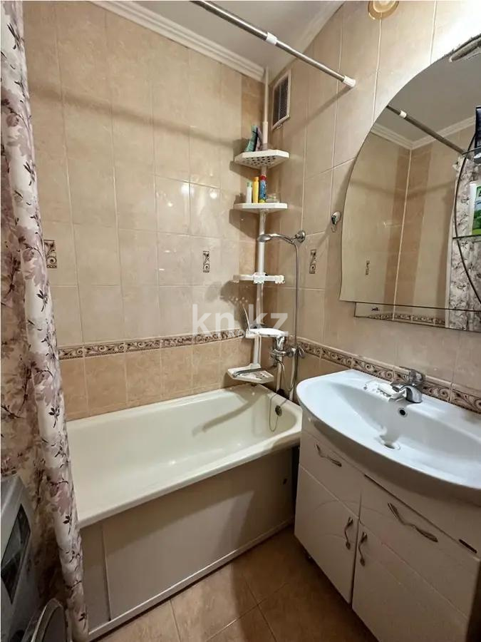 Продажа 3-комнатной квартиры, 67 м², пр. Шахтеров, дом  9 в Караганде - фото 6