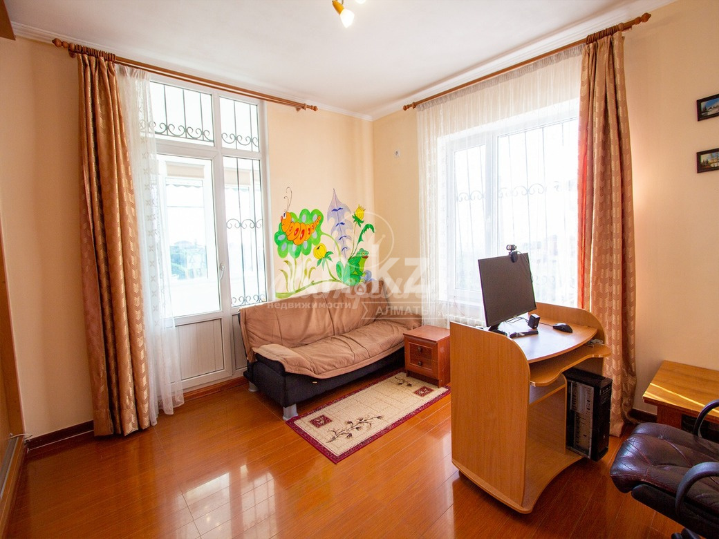 Продажа 4-комнатного дома, 170 м², ул. Кербулакская, дом  5б в Алматы - фото 2