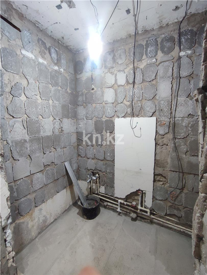 Продажа 2-комнатной квартиры, 59 м², ул. Мустафина в Караганде - фото 8