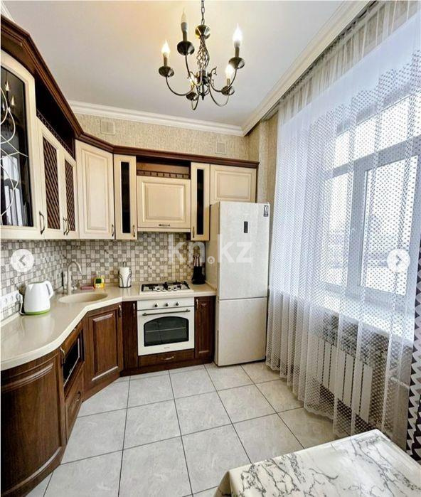 Продажа 2-комнатной квартиры, 65 м², пр. Бухар-жырау, дом  42 в Караганде - фото 3