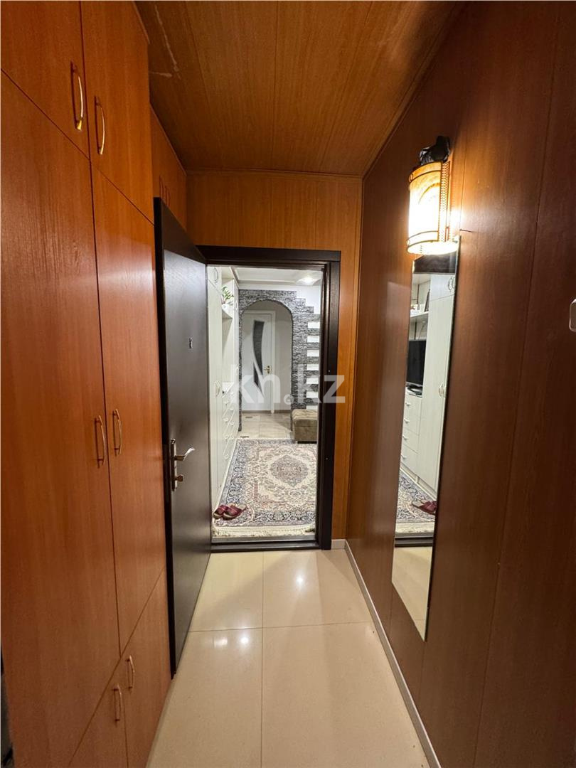 Продажа 3-комнатной квартиры, 64 м², мкр. Степной-2, дом  3 в Караганде - фото 19