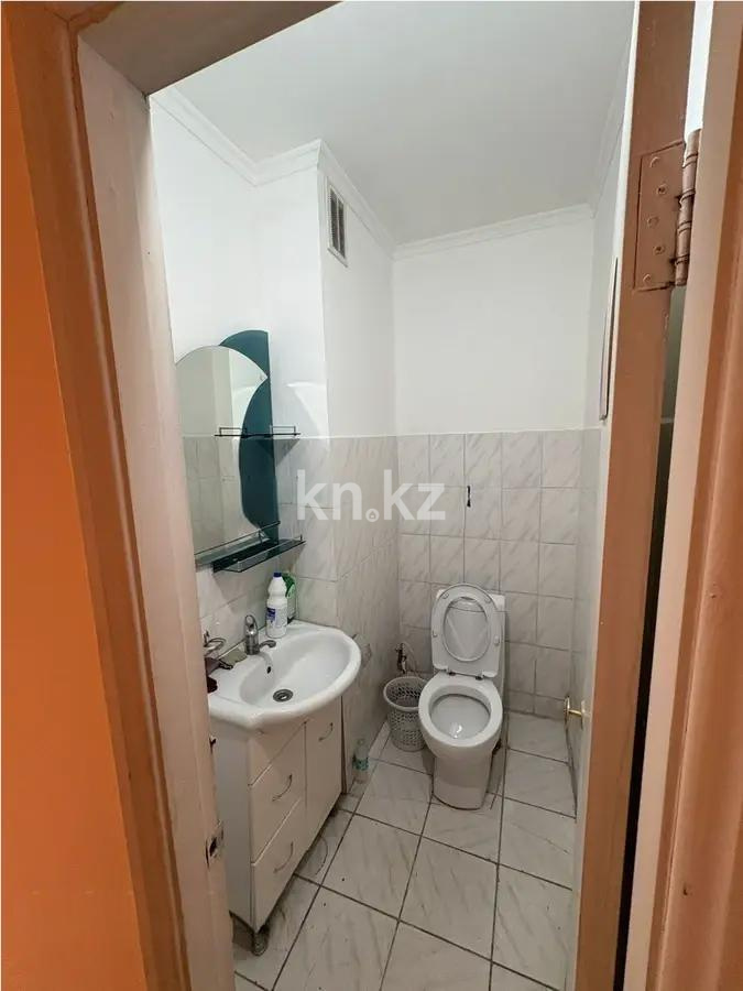 Продажа 3-комнатной квартиры, 76 м², пр. Райымбека, дом  241б в Алматы - фото 4
