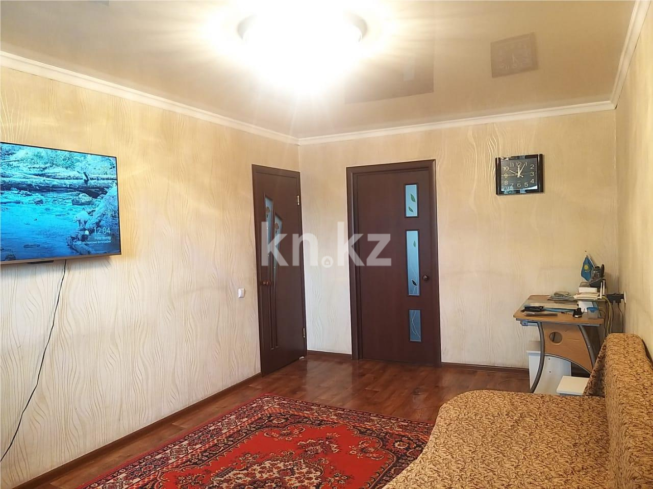 Продажа 2-комнатной квартиры, 45 м², 18-й мкр. в Караганде - фото 2