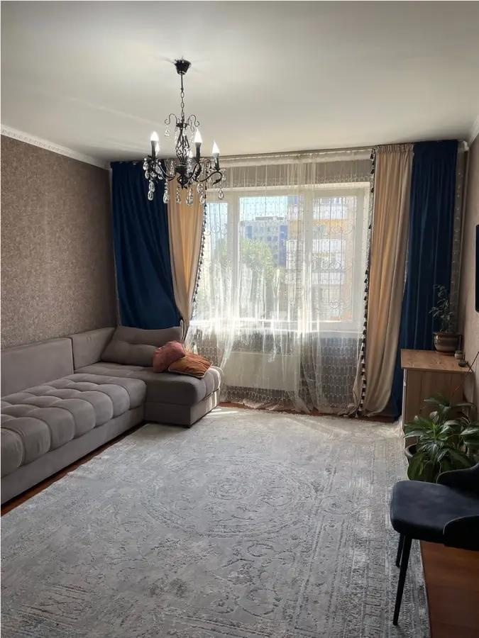 Продажа 3-комнатной квартиры, 104 м², мкр-н Аксай-1а, дом  27 в Алматы