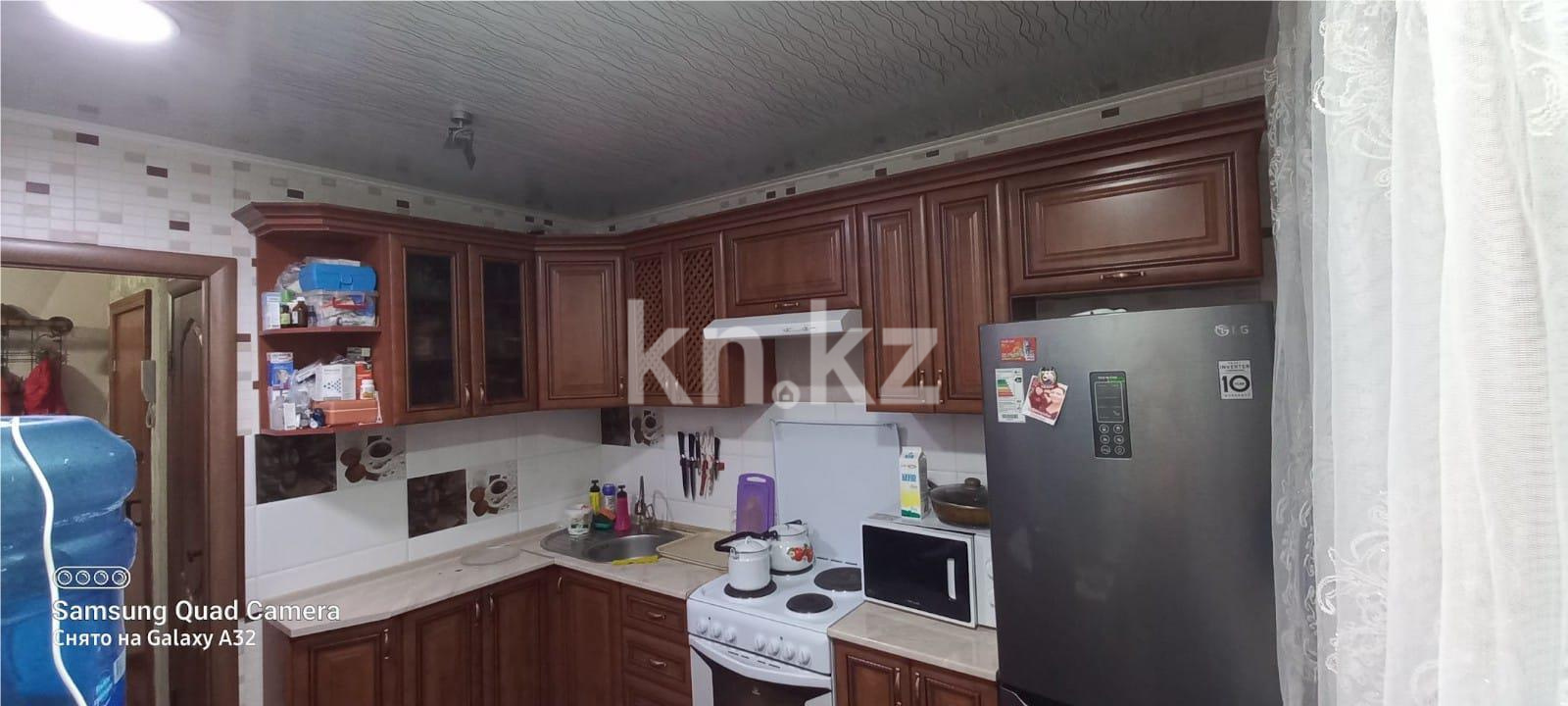 Продажа 4-комнатной квартиры, 81 м², ул. Озёрная в Темиртау - фото 15