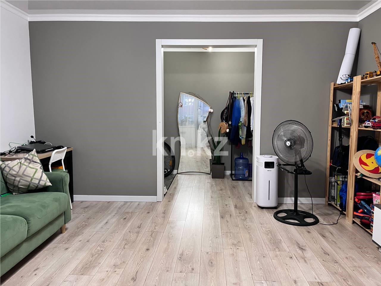 Продажа 2-комнатной квартиры, 59 м², ул. Ермекова в Караганде - фото 4