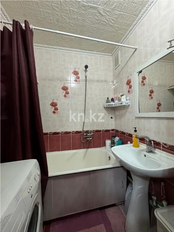 Продажа 2-комнатной квартиры, 48 м², 18-й мкр., дом  8 в Караганде - фото 3