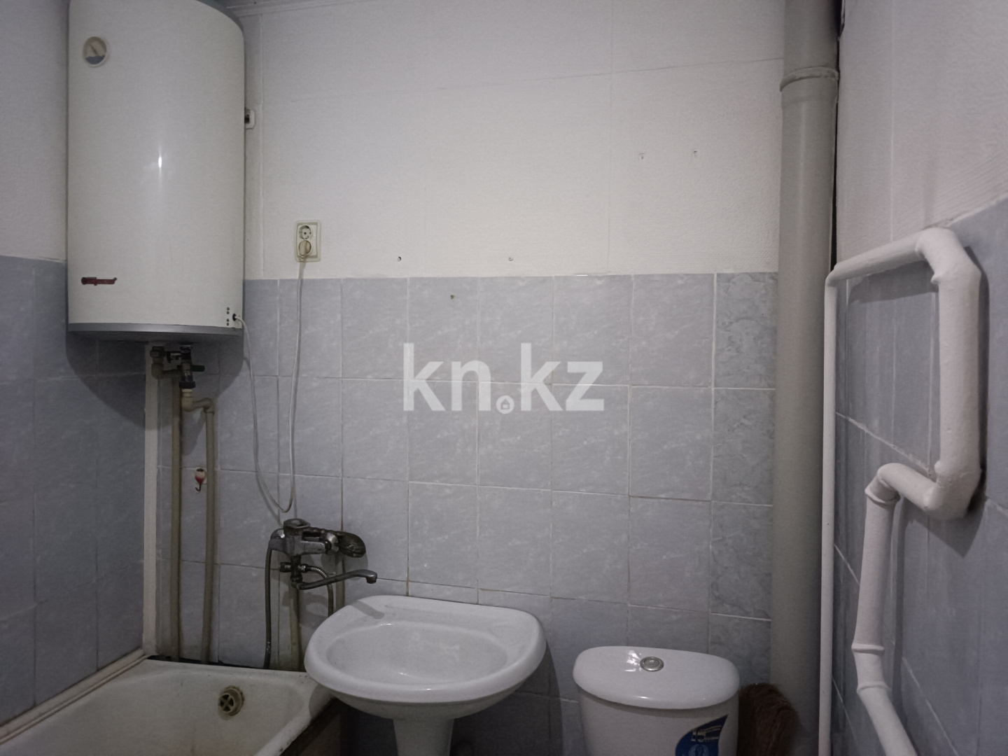 Продажа 1-комнатной квартиры, 32.2 м², мкр-н 22, дом  28 в Караганде - фото 3