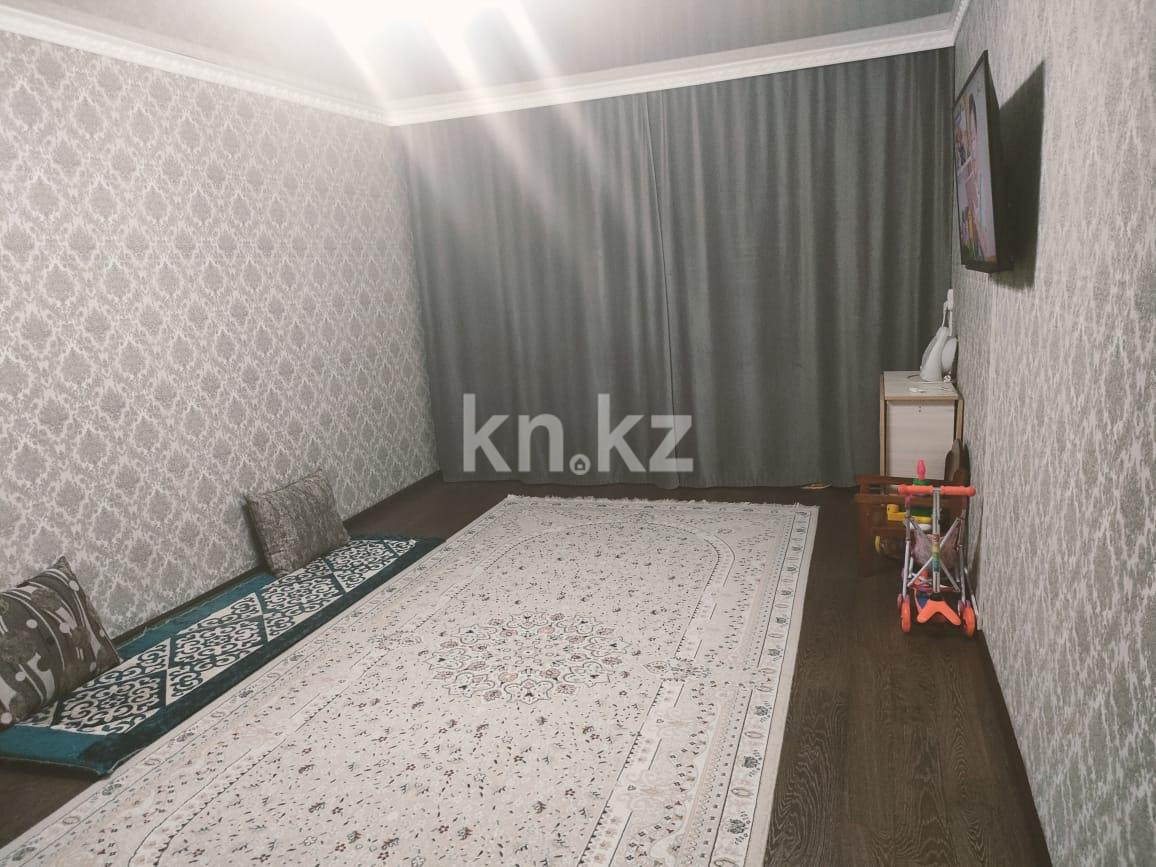 Продажа 3-комнатной квартиры, 60 м², ул. Жекибаева в Караганде