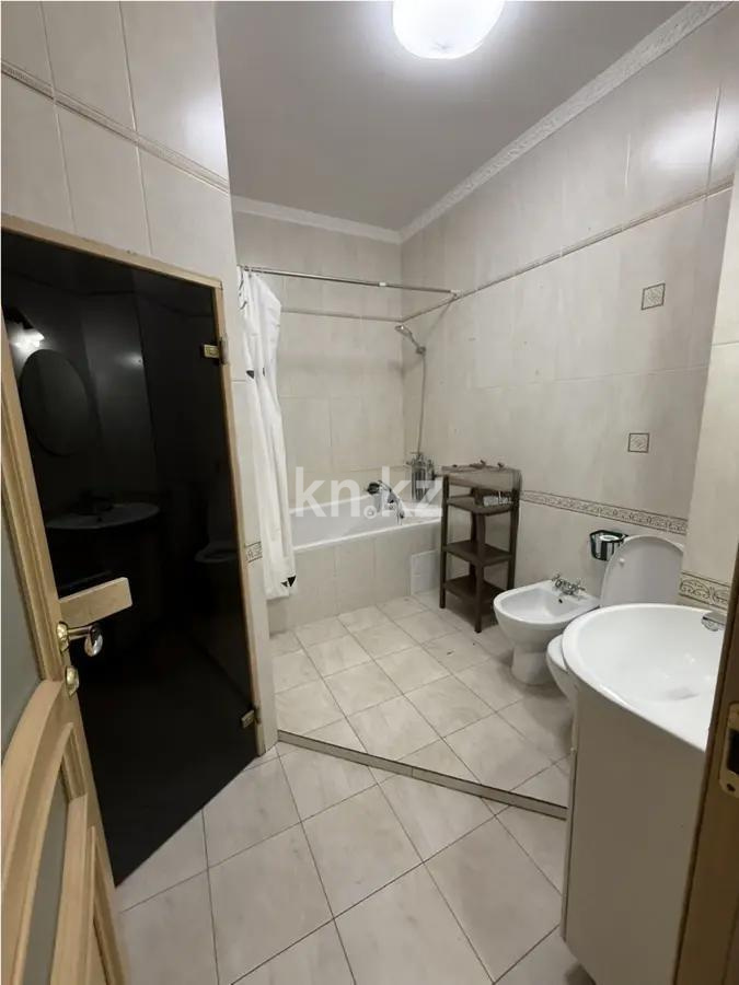 Продажа 3-комнатной квартиры, 144 м², ул. Кунаева, дом  12/2 в Астане - фото 5