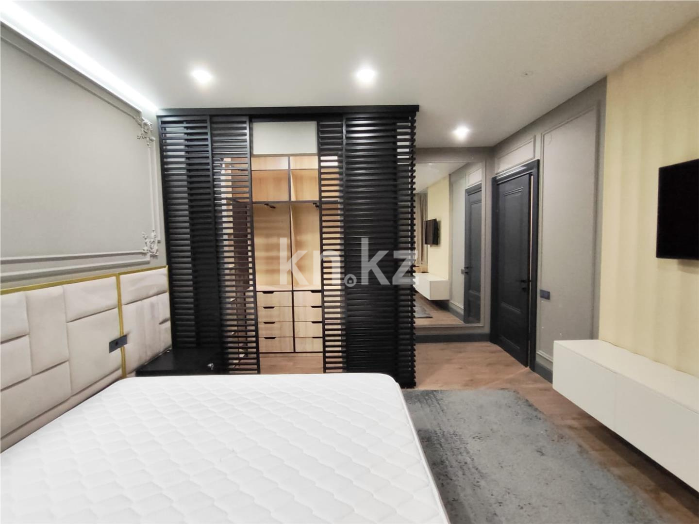 Продажа 4-комнатной квартиры, 108 м², пр. Шахтеров в Караганде - фото 8