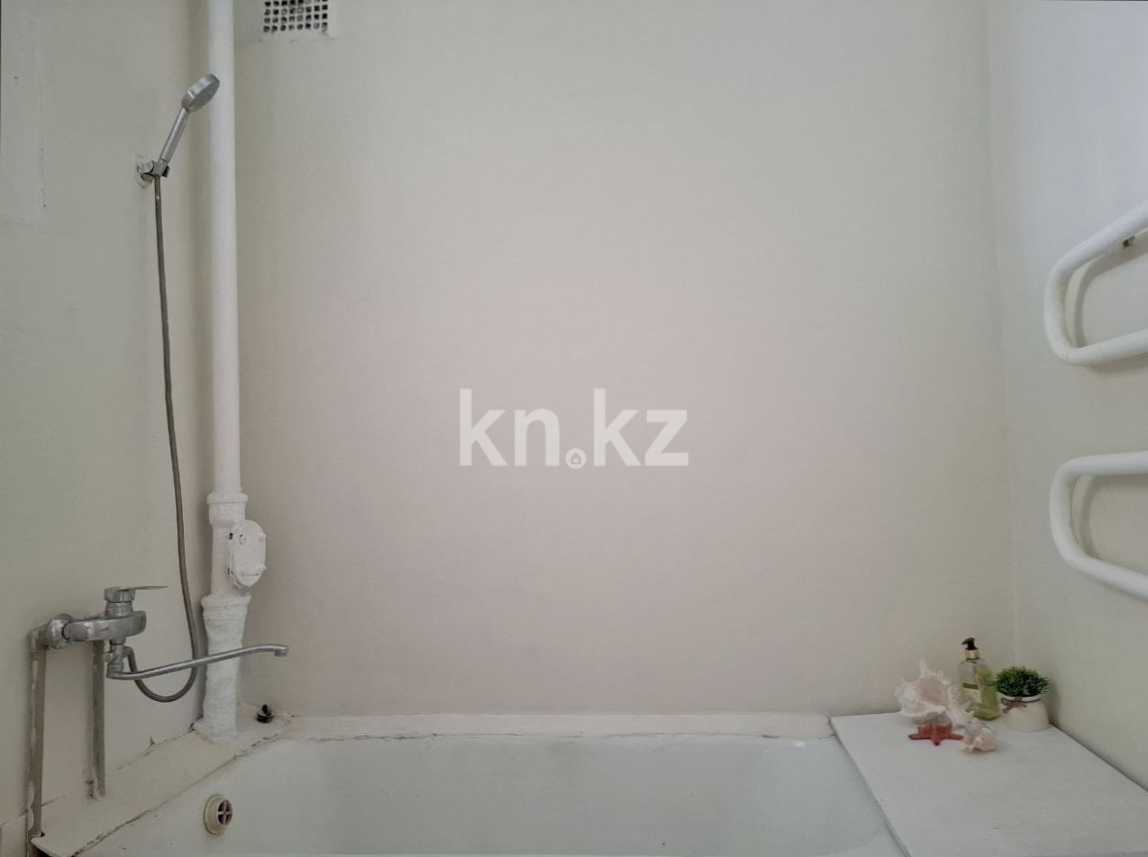 Продажа 3-комнатной квартиры, 65 м², пр. Шакарима, дом  177 в Усть-Каменогорске - фото 14