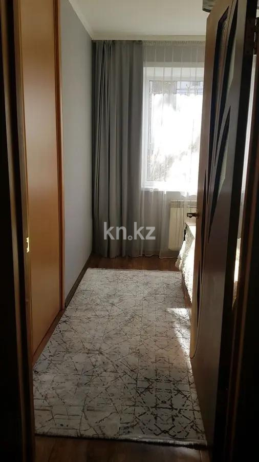 Продажа 3-комнатной квартиры, 48 м², мкр-н 17, дом  49 в Караганде - фото 2